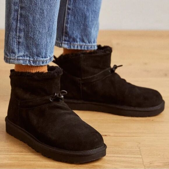 UGG Classic Mini Toggler Ankle Boots
Black Suede, Size 7, NWOT Display pair - Picture 1 of 11